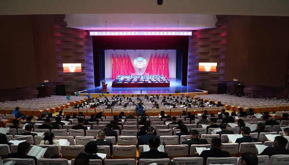 中国人民政治协商会议第十一届泌阳县委员会第二次会议开幕